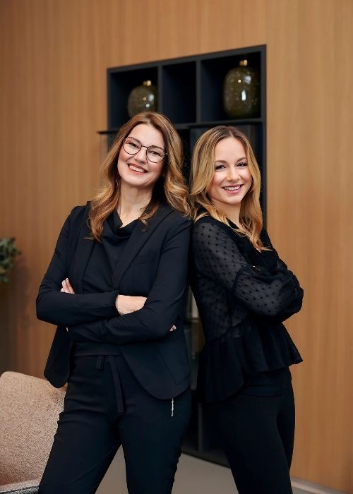 Doris Schackl und Lisa Schneider in ihrem Schauraum in Eisenstadt von Wohnatelier im Schlossquartier
